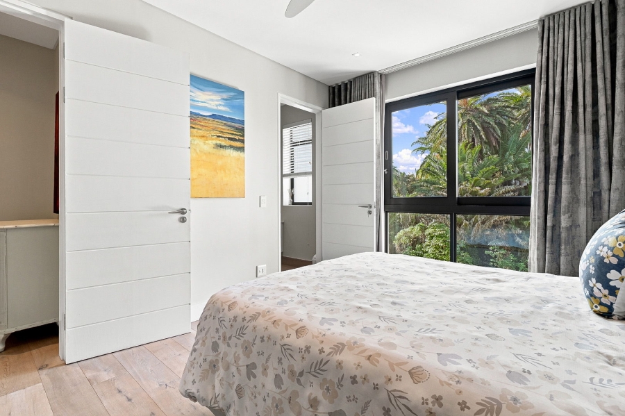 4 Bedroom Property for Sale in Constantia Western Cape